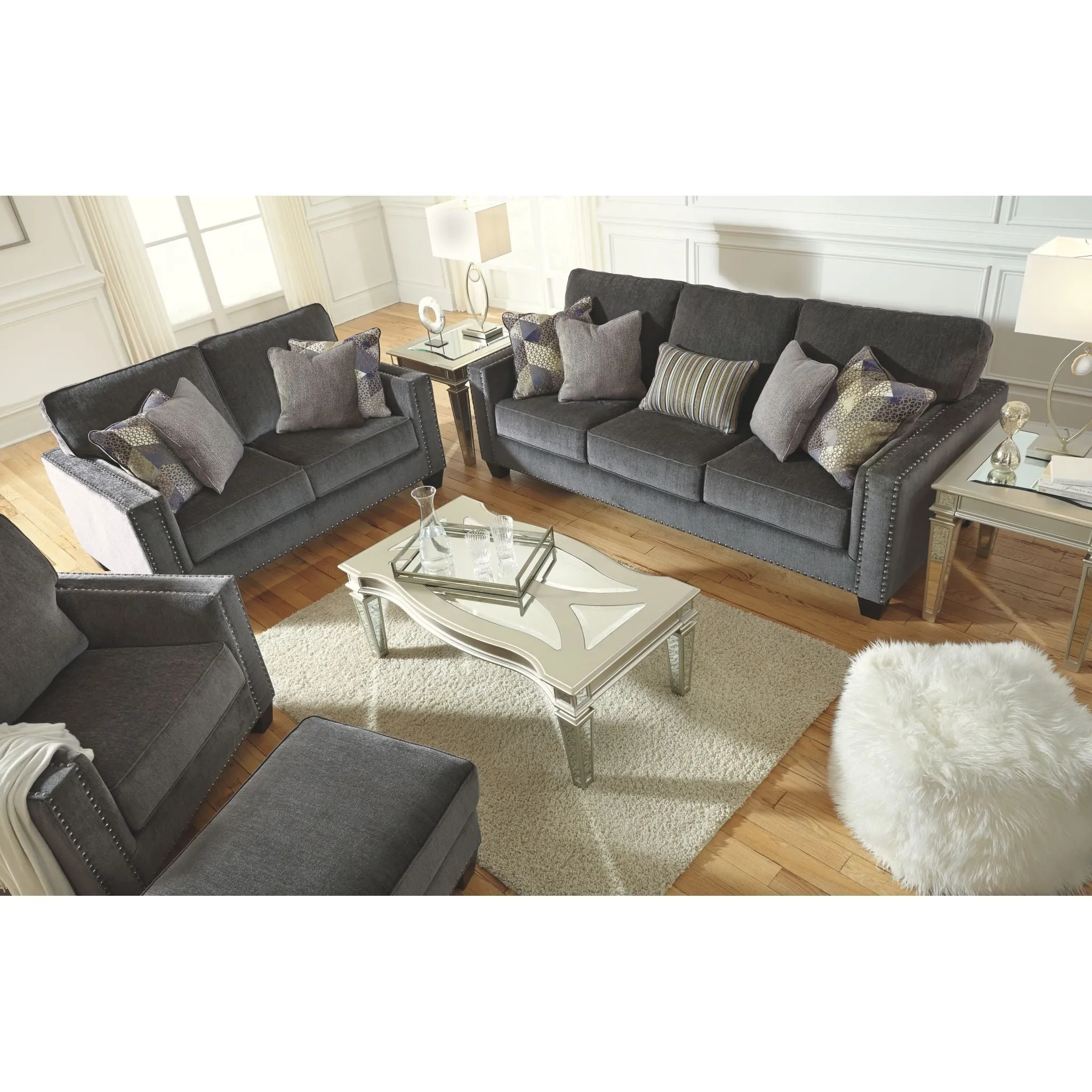 Dilanger Sofa - Smoke