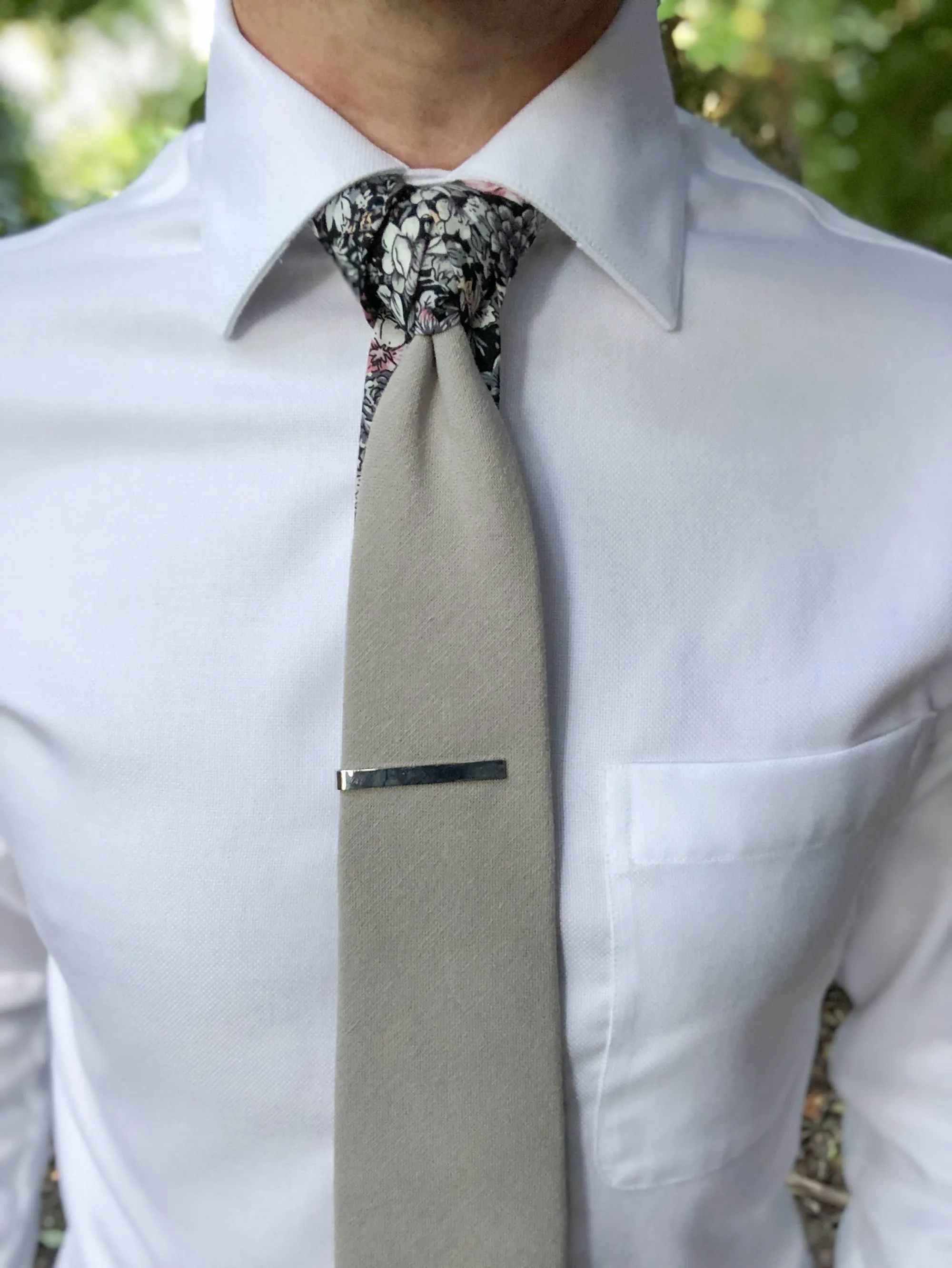 Gray Black Floral Peekaboo Tie