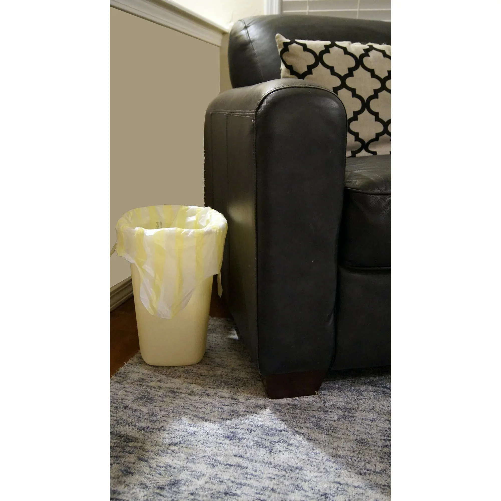 Hero Small Trash Bags, 4 Gallon, 40 Bags (Lemon Scent), Odor Neutralizer, Flap Ties